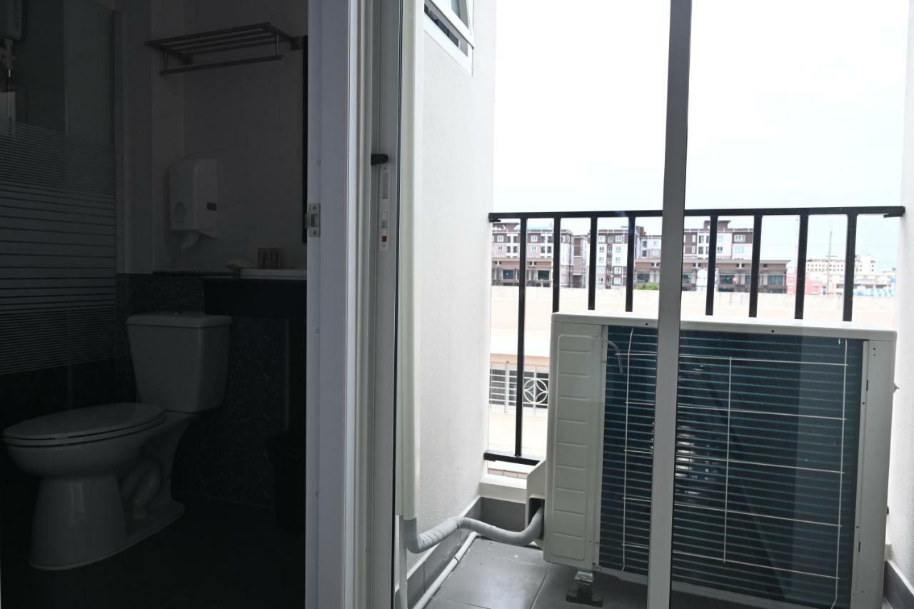 Donmueang Place Hotel - Sha Plus Bangkok Exterior photo